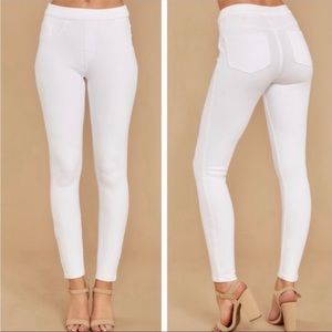 {Spanx} Like new White Jeanish Leggings, womens size medium.